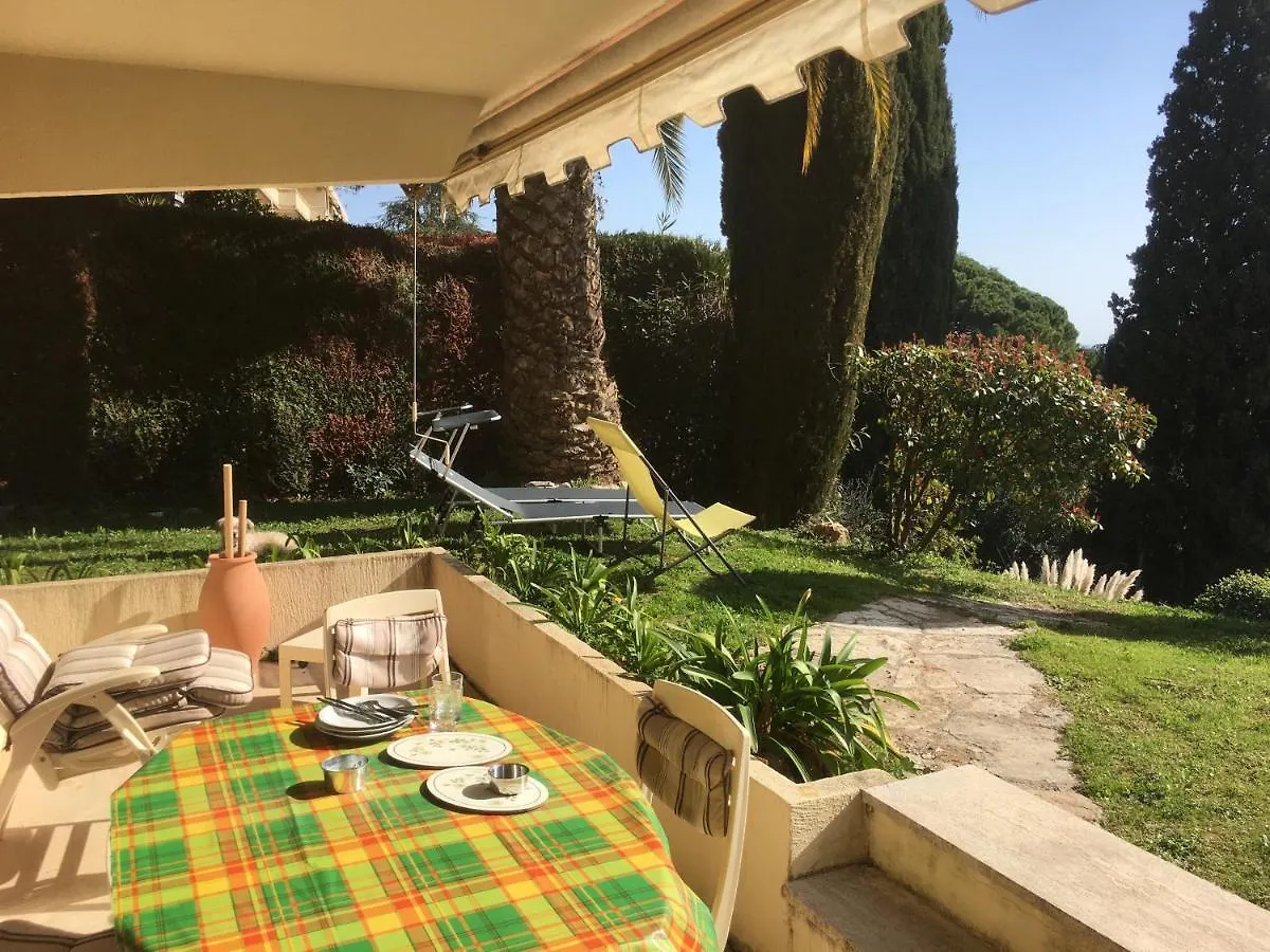 Clim Jardin Et Parking Prive -Piscine Tennis Et Park Vue Mer Grasse 0*,  Francja