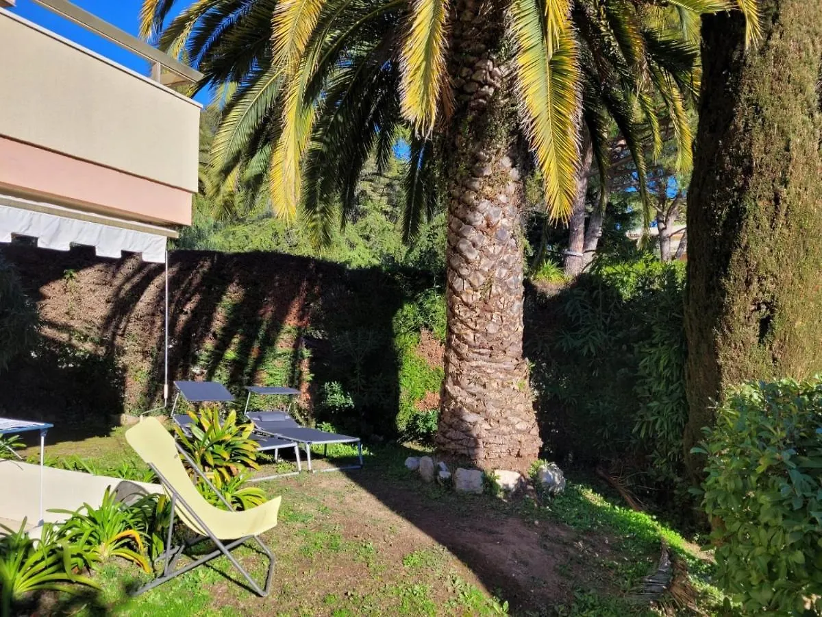 Clim Jardin Et Parking Prive -Piscine Tennis Et Park Vue Mer Grasse Apartament